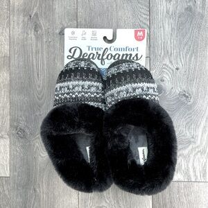 Dearfoams Women's Hannah Festive Knit Clog